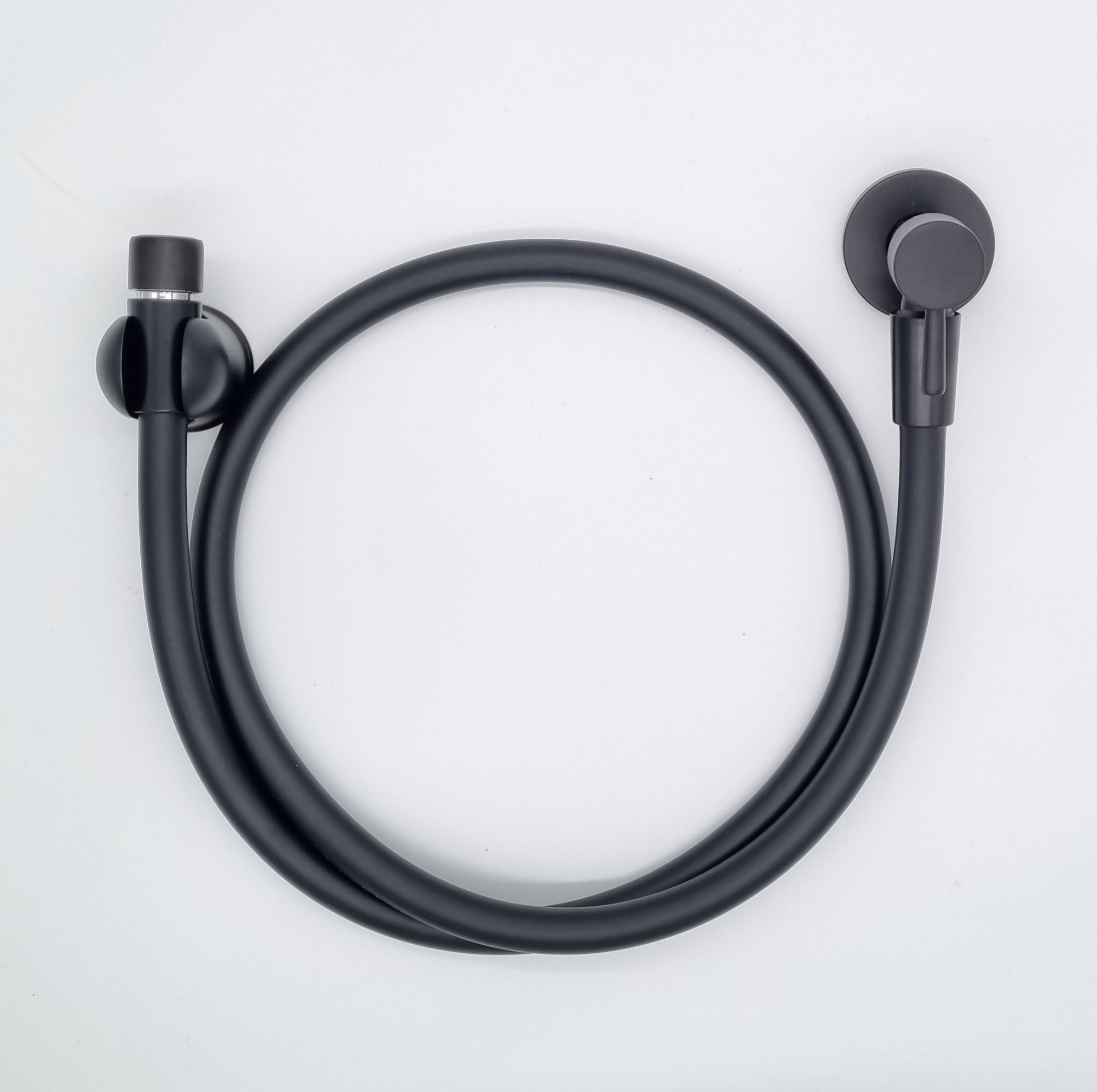 1/2" Kneipp- bzw. Schwallschlauch-Set, schwarz-matt L=125cm, inkl.Designventil, inkl.Halter *bitte beigepackte Pflegeanleitung beachten