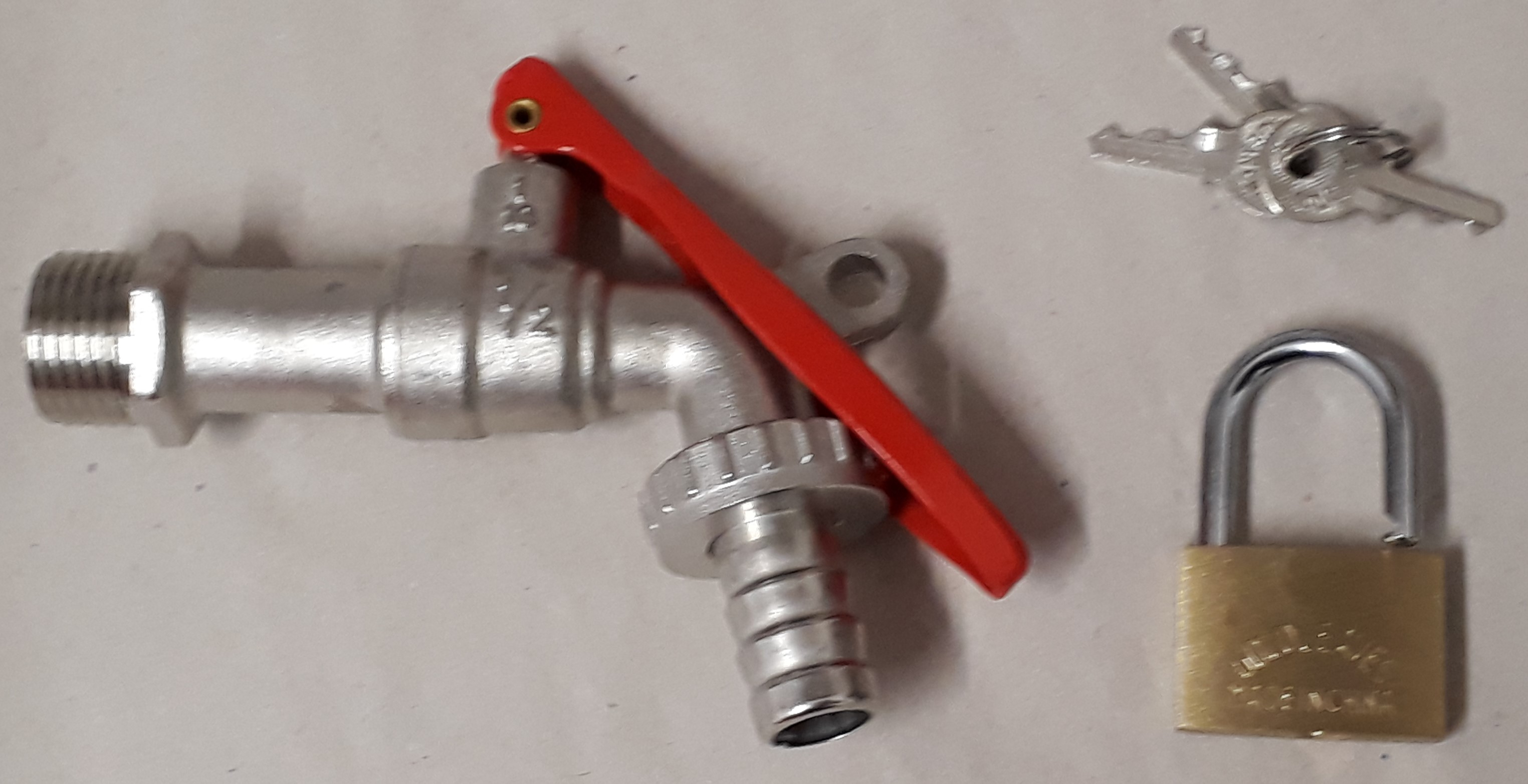 Auslauf Kugelhahn m.Vorhängeschloß 1/2"x3/4"AG , roter Griff 