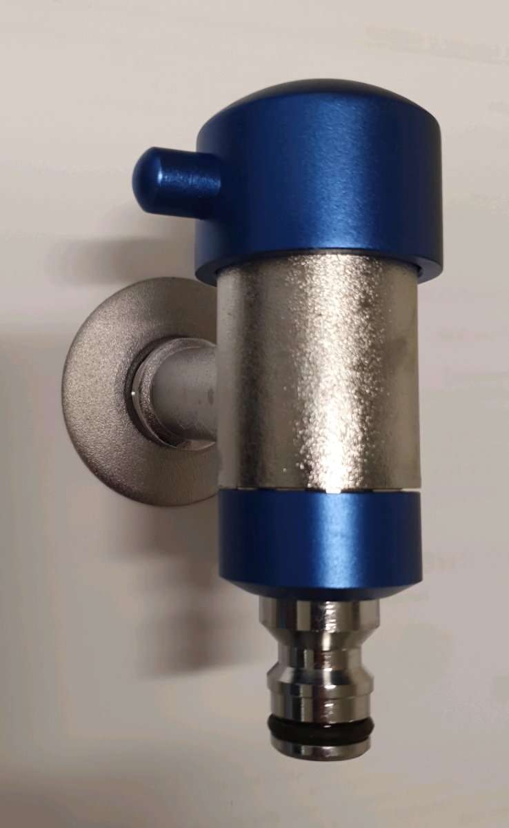 Auslaufventil mit Kappengriff, inkl. Ros. 1/2" 