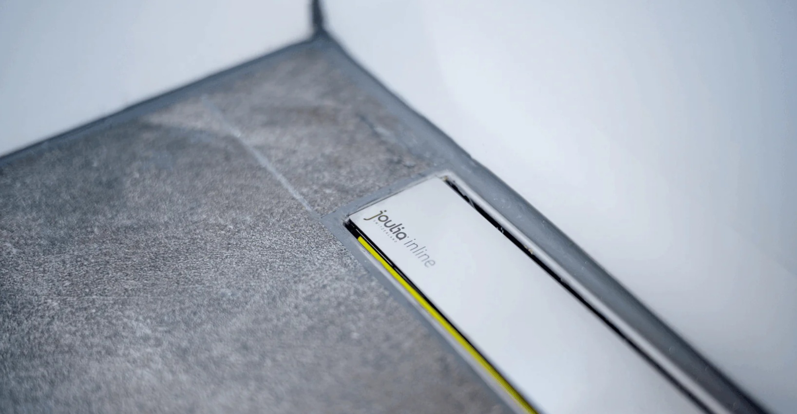 Unocconi Joulia Inline 5-Rohr Duschrinne m.Wärmetauscher, m.Abdeckung geschliffen raumseitige Montage 