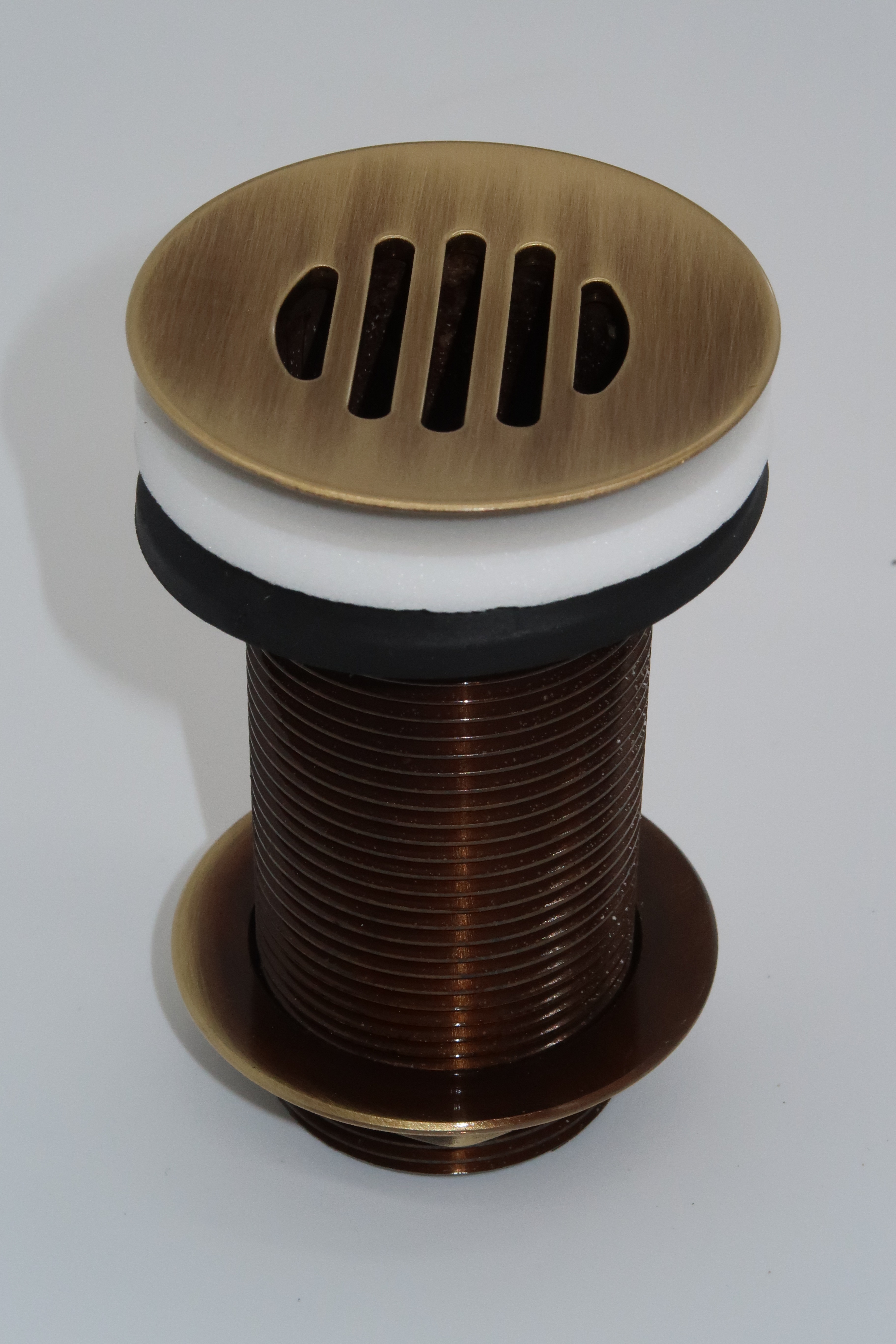 *Schaftventil m.Siebschlitz oh.ÜL, Messing bronziert 5/4", 10-85mm, inkl.Flanschmutter *Achtung Pflegehinweise beachten!