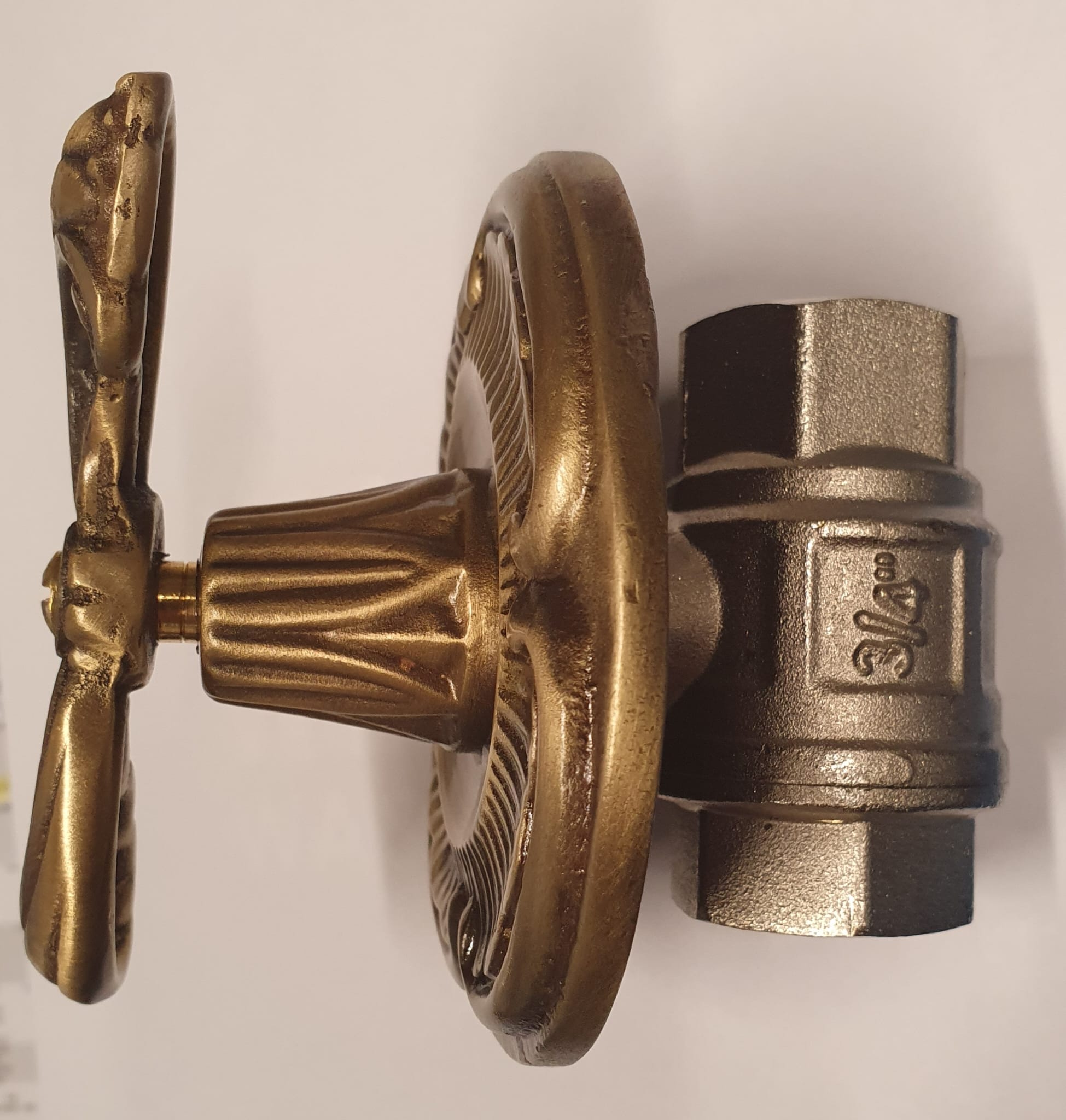 *UP-Brunnenabsperrventil m.Zierrosette D=10cm, Ziergriff 3/4"IGx3/4"IG, Tiefe:5,5cm, Ms bronziert *Achtung Pflegehinweise beachten!